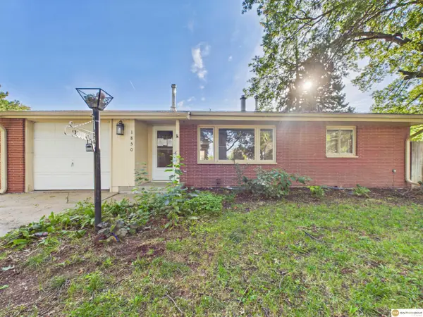 1850 E Bermuda Drive, Lincoln, NE 68506