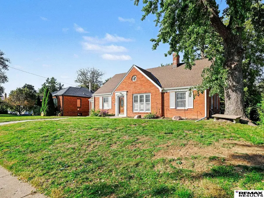 3930 Castelar Street, Omaha, NE 68105 - #2