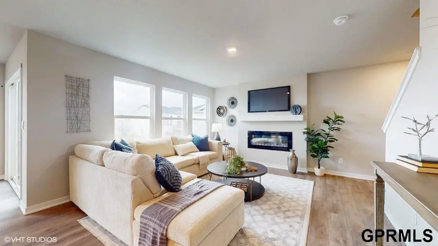 18605 Martin Avenue, Elkhorn, NE 68022 - #3
