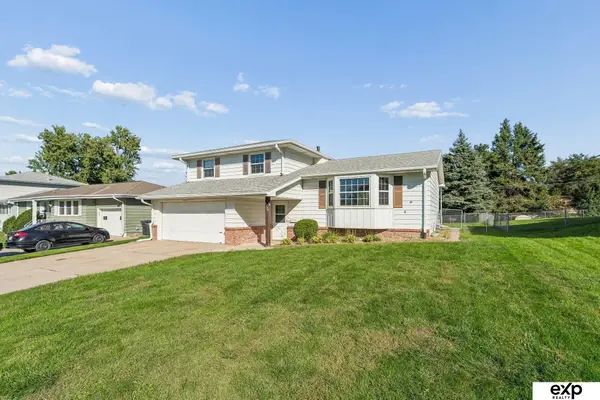 5429 S 94th Street, Omaha, NE 68127