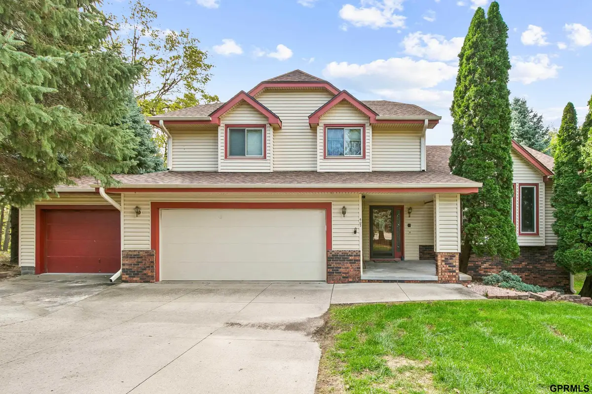 607 Lasalle Circle, Bellevue, NE 68005 - #1