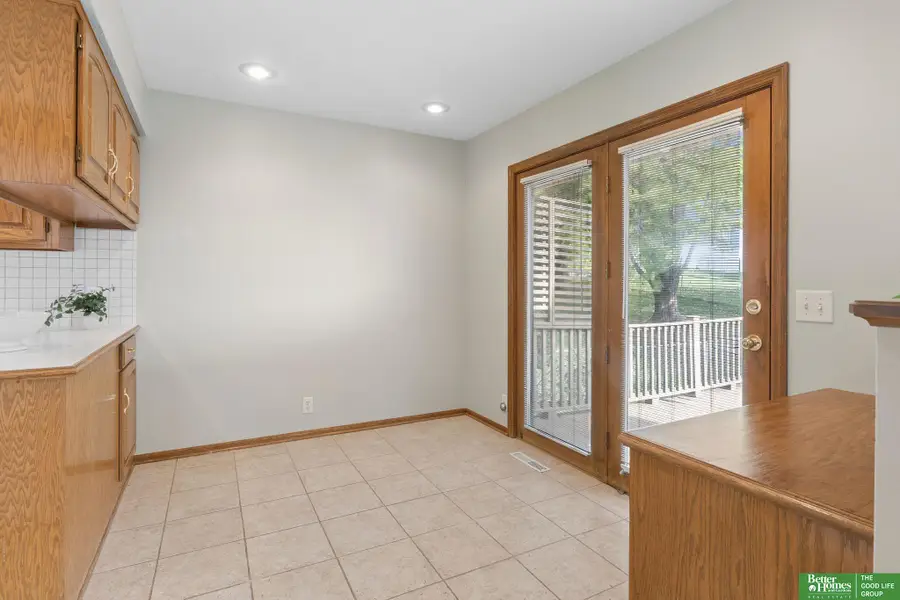 1014 Haverford Drive, Papillion, NE 68046 - #3