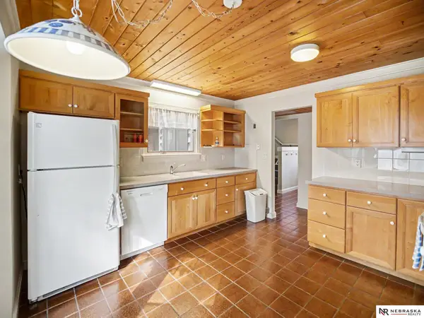 1318 Three Pines Court, Lincoln, NE 68510
