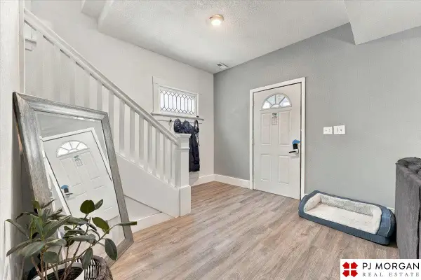 2447 Pinkney Street, Omaha, NE 68111