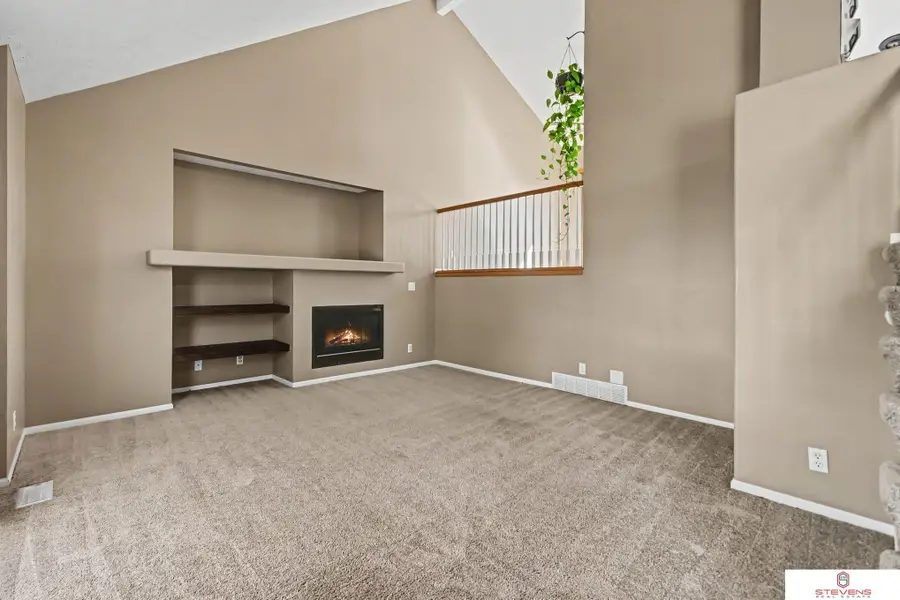 17661 K Street, Omaha, NE 68135 - #2