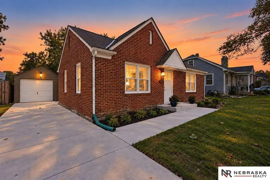 3744 Everett Street, Lincoln, NE 68506 - #3