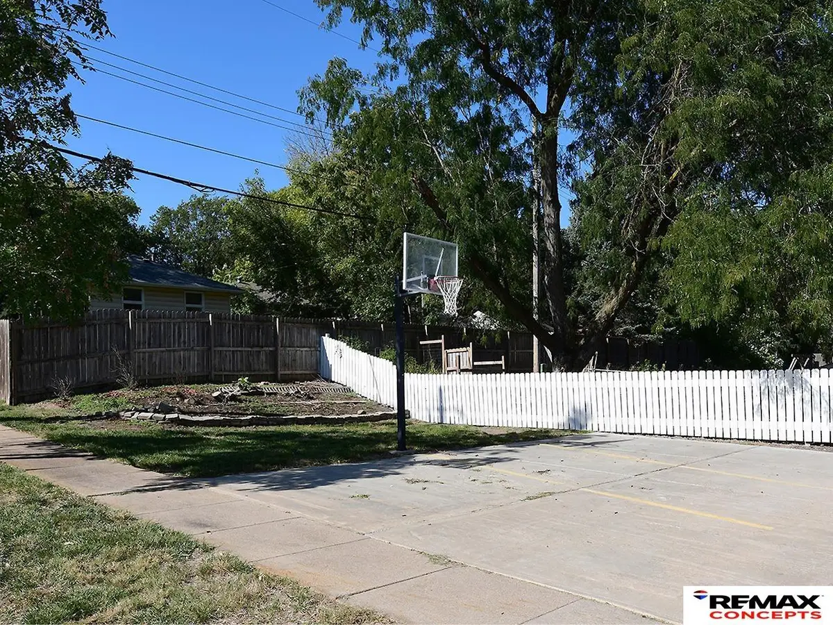 6730 Gladstone Street, Lincoln, NE 68507 - #1