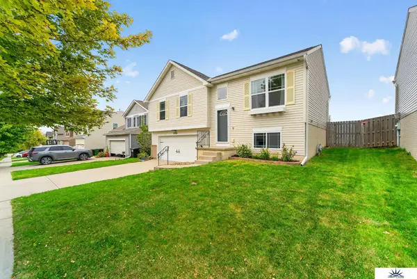 19512 T Street, Omaha, NE 68135