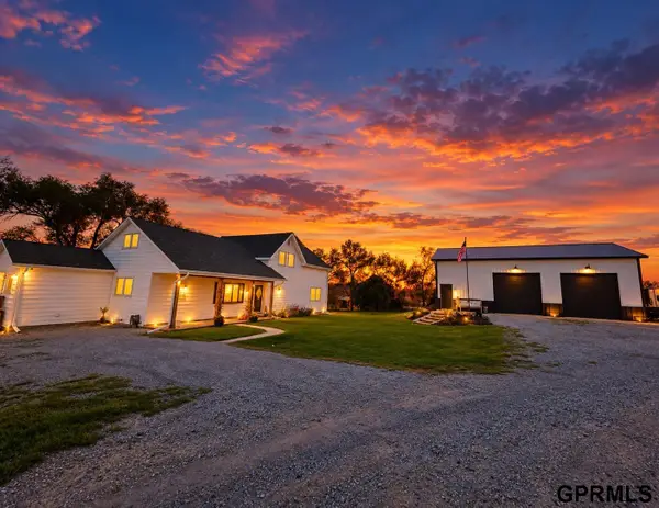104 Sunburst Drive, Fairbury, NE 68352