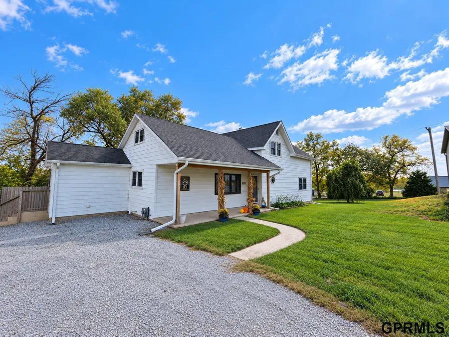 104 Sunburst Drive, Fairbury, NE 68352 - #2