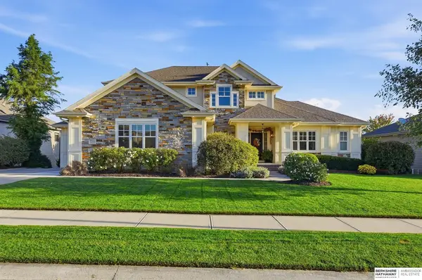 17504 Ridgemont Street, Omaha, NE 68136