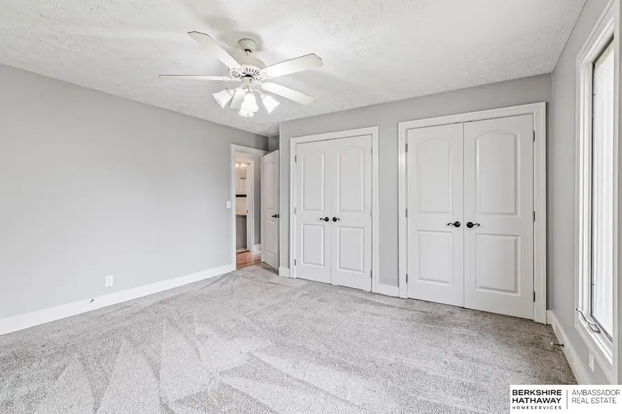 510 N Park Drive, Gretna, NE 68028 - #3