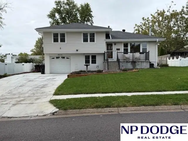 8616 Park View Boulevard, La Vista, NE 68128 - #1