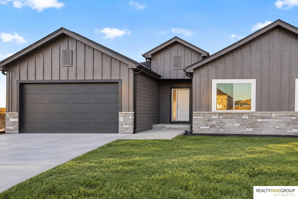 5034 N 213th Street, Elkhorn, NE 68022 - #1