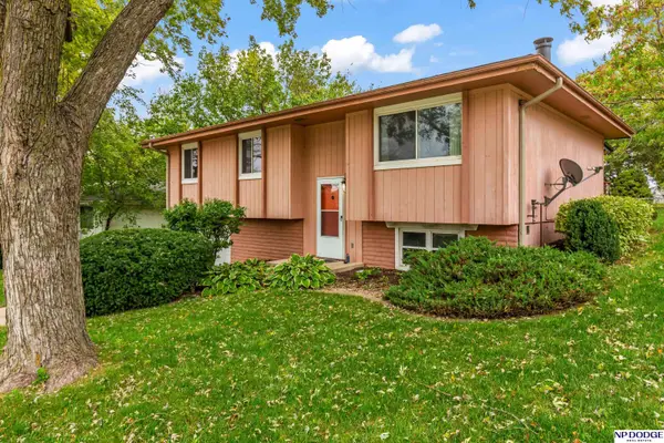 7727 Rosewood Lane Court, La Vista, NE 68128