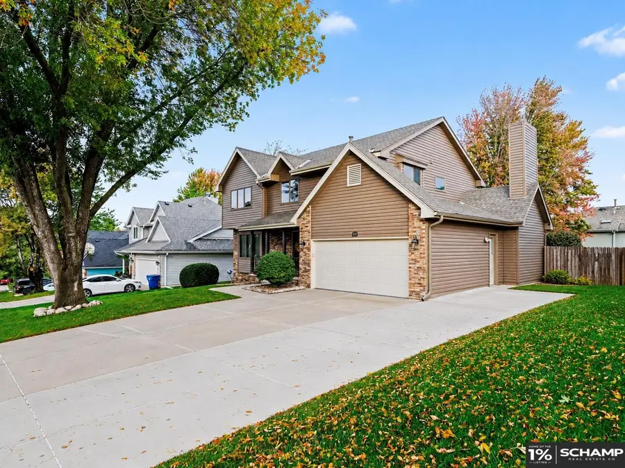 819 Valentine Lane, Papillion, NE 68046 - #3