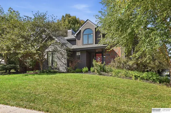 12516 Eagle Run Drive, Omaha, NE 68164