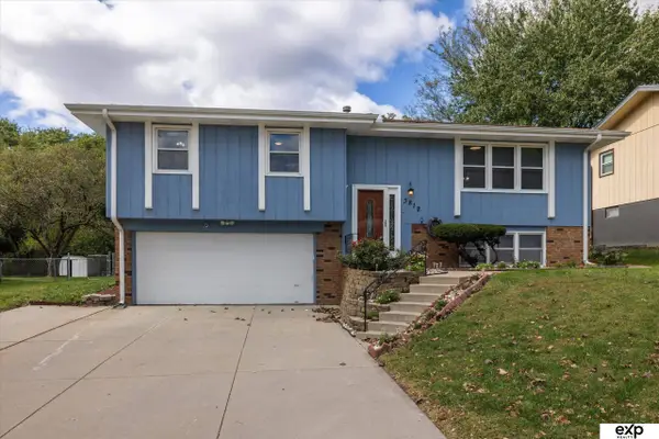 3812 N 101st Street, Omaha, NE 68134