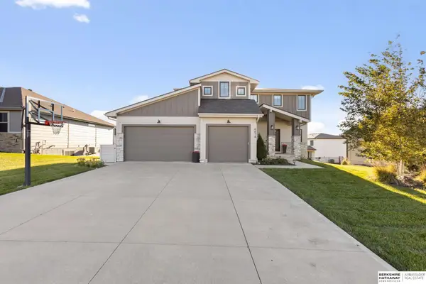 6614 S 209th Street, Omaha, NE 68022