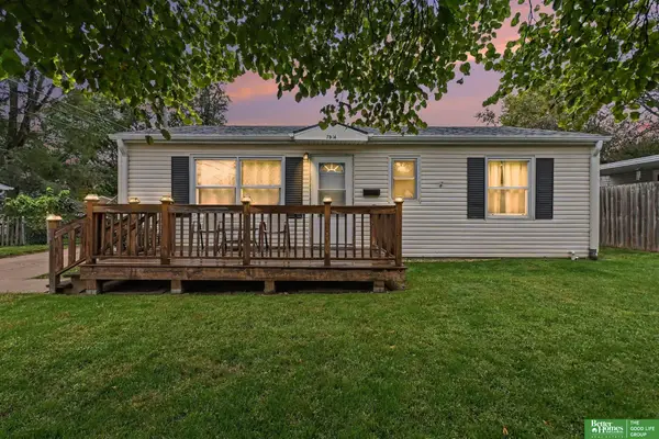 7514 Diane Court, La Vista, NE 68128