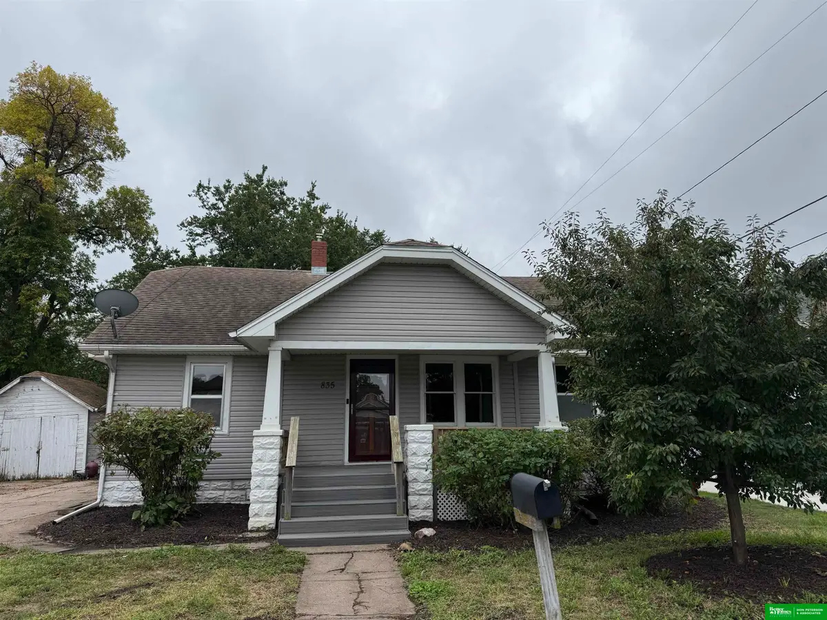 835 W 8th Street, Fremont, NE 68025 - #1