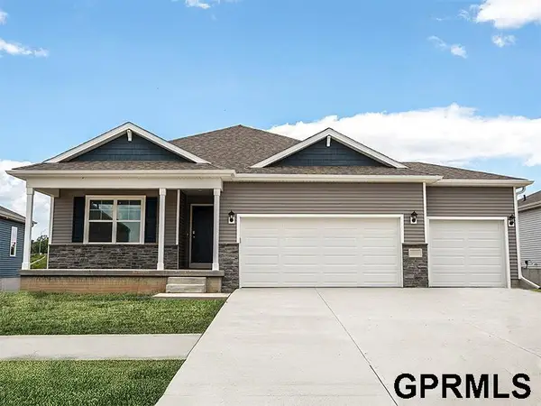 13013 S 67th Street, Papillion, NE 68157
