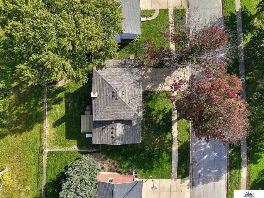 5320 Woodland Avenue, Lincoln, NE 68516 - #3