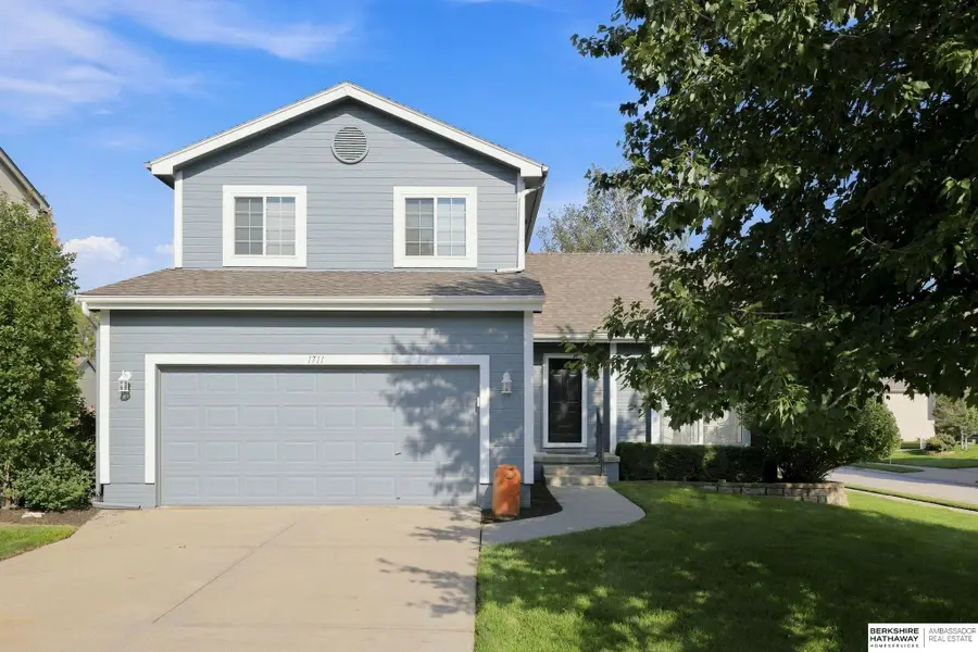 1711 Southview Drive, Papillion, NE 68046 - #2
