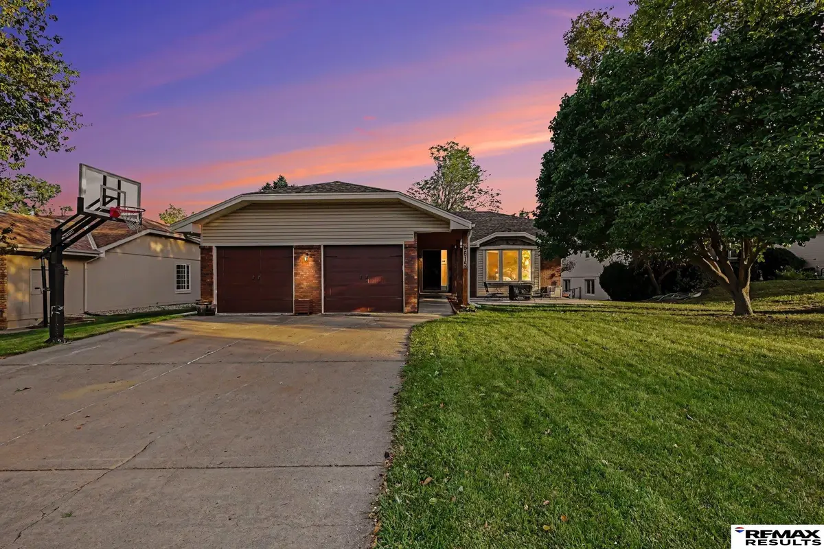 6615 S 92nd Circle, Omaha, NE 68127 - #1