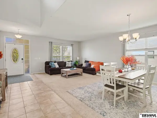 10915 S 113 Street, Papillion, NE 68046