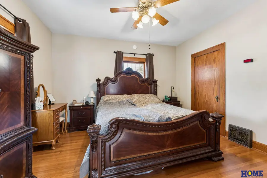 136 S 2nd Street, Seward, NE 68434 - #3