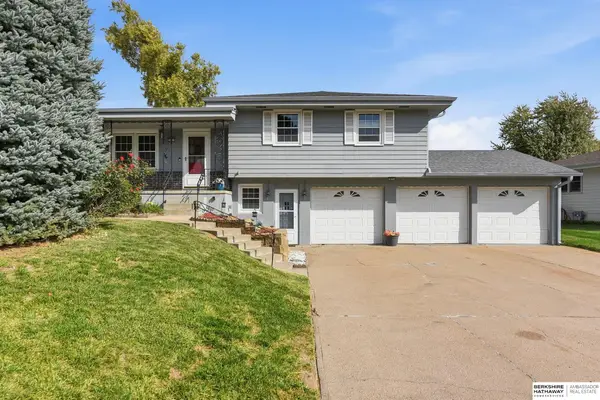 3817 N 93rd Street, Omaha, NE 68134