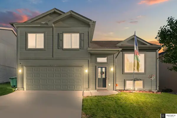 9120 Hanover Street, Omaha, NE 68122