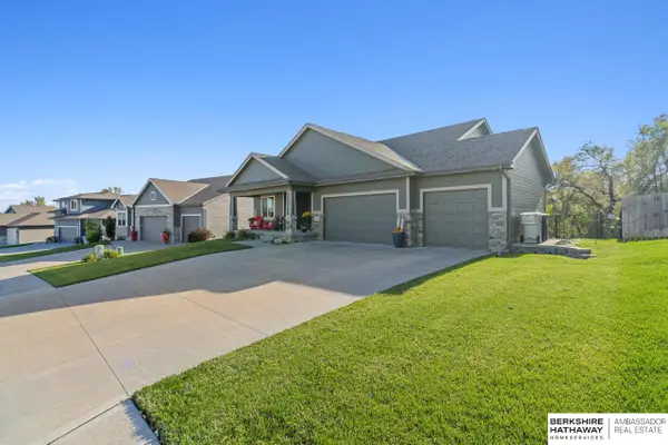 19614 Rosewood Street, Gretna, NE 68028