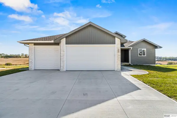 2864 Southern Hills Drive, Blair, NE 68008