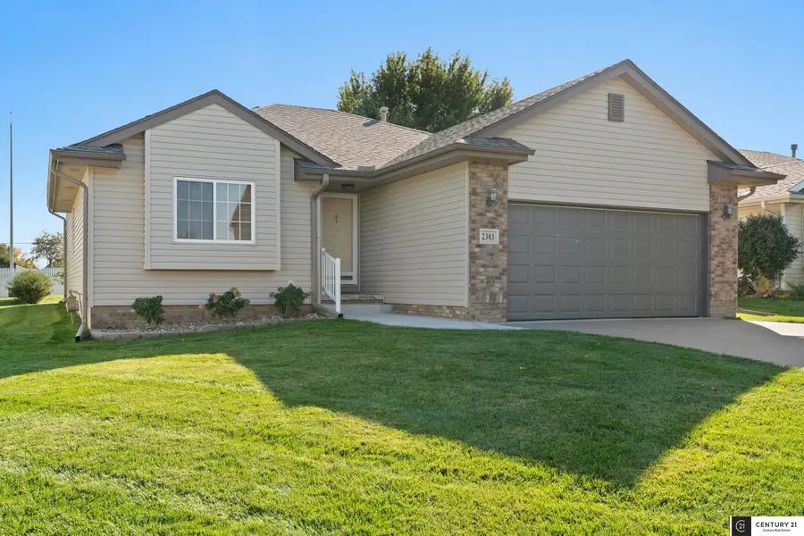 2303 Aberdeen Drive, Papillion, NE 68133 - #2