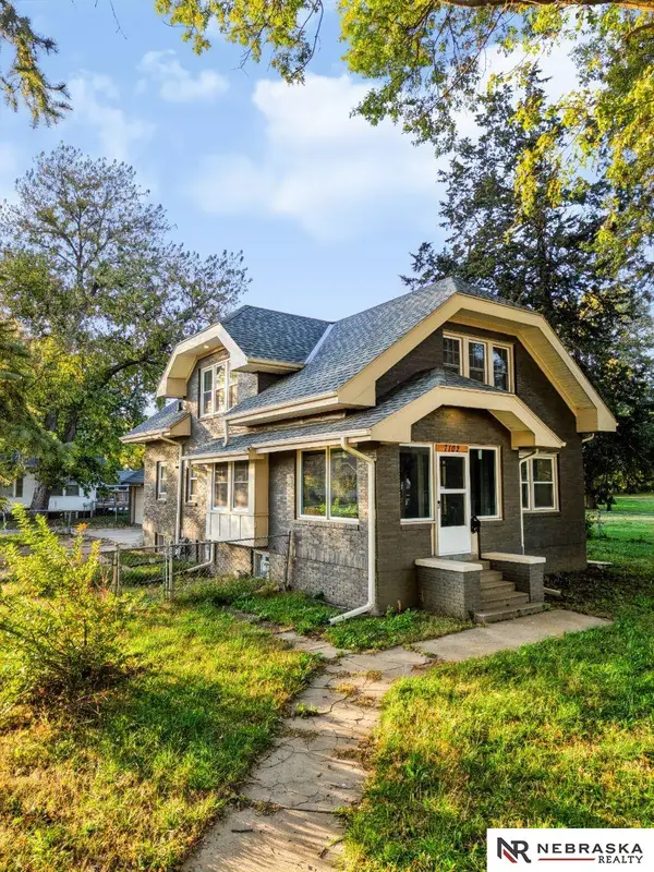7102 N 24th Street, Omaha, NE 68112