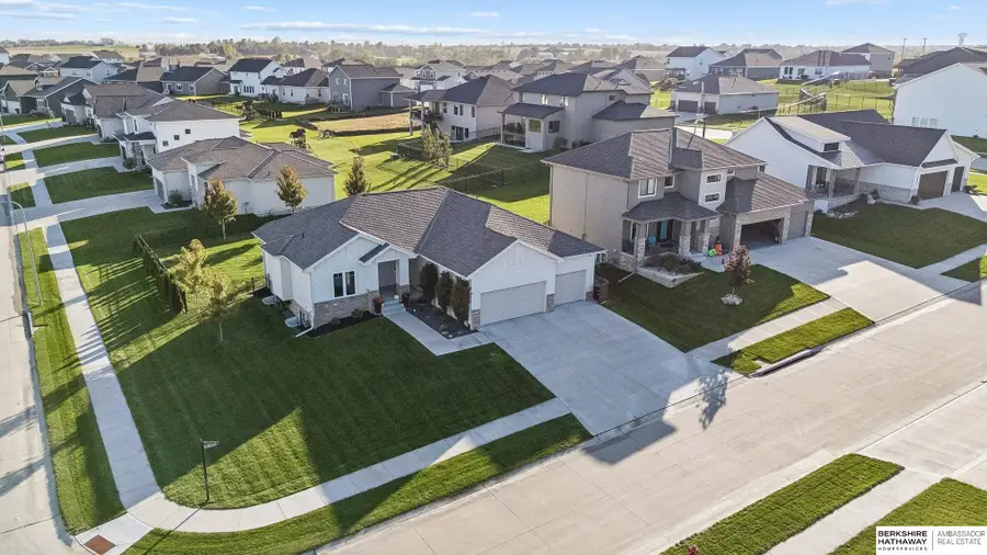 19005 Devonshire Drive, Gretna, NE 68028 - #2