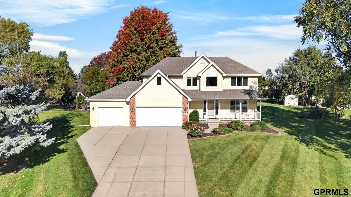 21302 Ridgewood Road Circle, Omaha, NE 68022 - #1