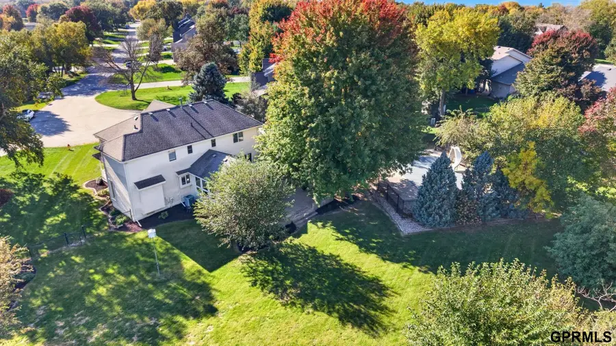 21302 Ridgewood Road Circle, Omaha, NE 68022 - #3