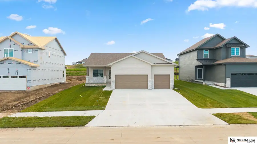 16013 Isabella Street, Bennington, NE 68007 - #2