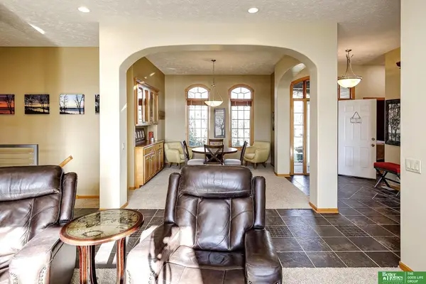 12403 Cottonwood Lane, Springfield, NE 68059