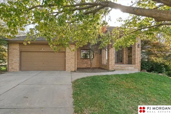 15405 Lloyd Street, Omaha, NE 68144