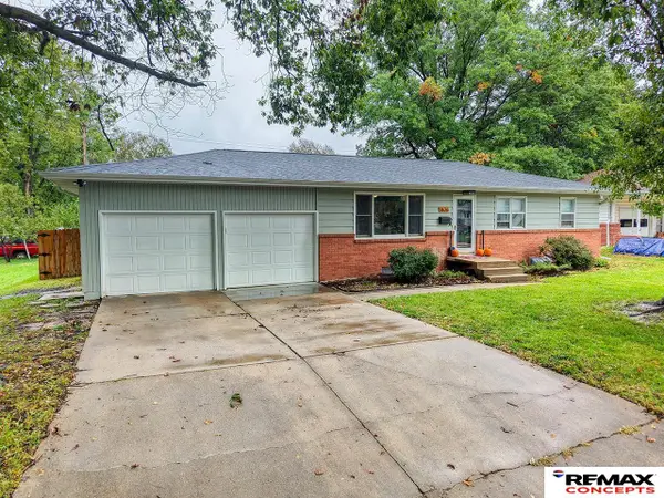 1626 Sara Road, Beatrice, NE 68310