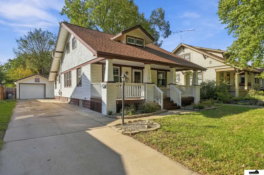 721 S 32nd Street, Lincoln, NE 68510 - #2