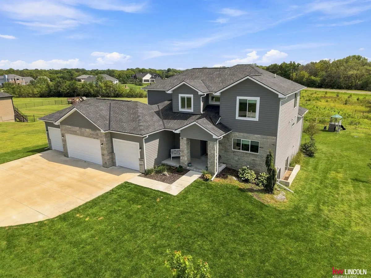 2975 Twin Pines Road, Lincoln, NE 68523 - #1