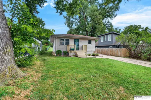 2035 N 69th Street, Omaha, NE 68104