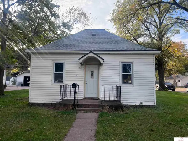 741 Main Avenue, Crete, NE 68333