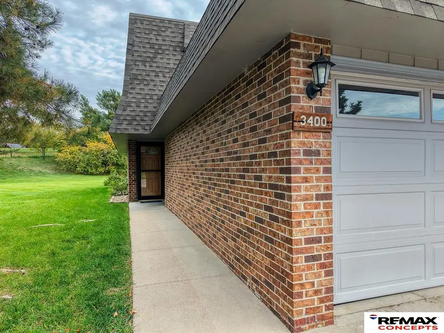 3400 Neerpark Drive, Lincoln, NE 68506 - #2