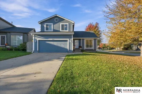 18647 Ohern Circle, Omaha, NE 68135
